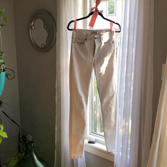 Light cream coloured high waisted Guess Jeans - Picture 1 of 6